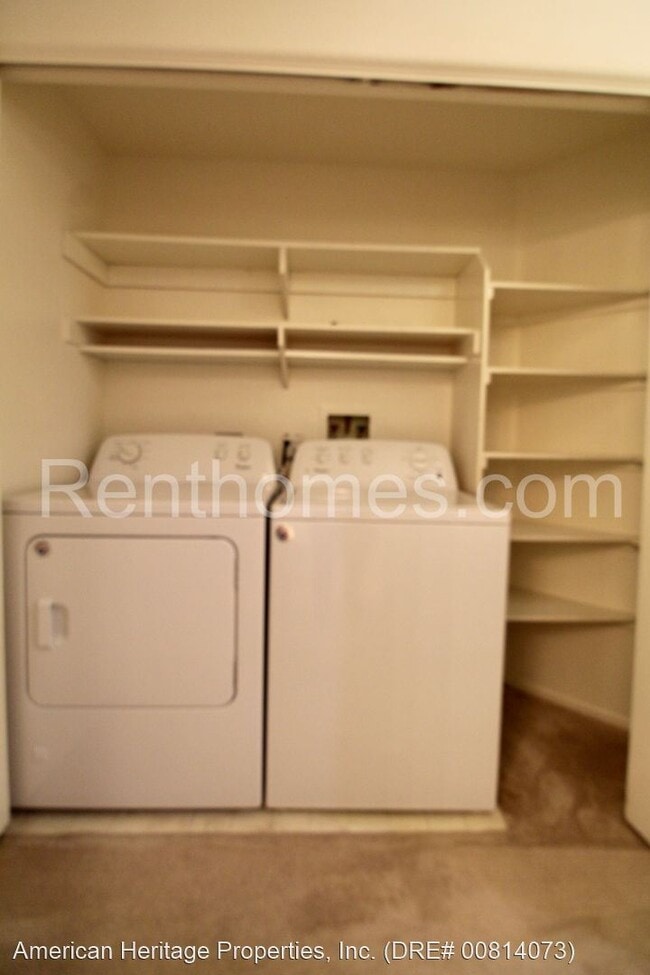 Building Photo - 3 br, 2 bath House - 11215-72 Affinity Court