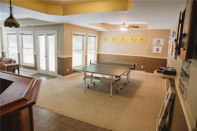 Building Photo - 605 Lake Medlock Dr