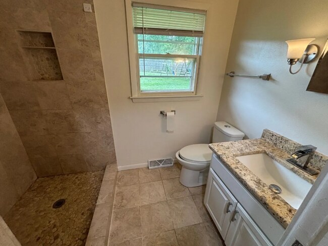 Building Photo - 5305 Carnation Wy