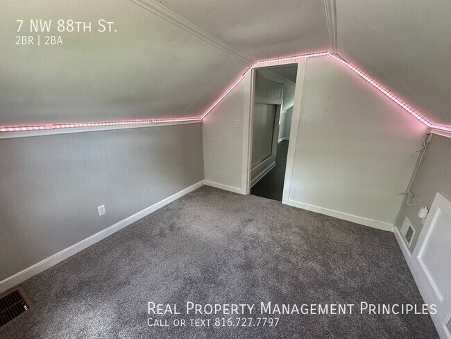 Building Photo - 7 NW 88th St