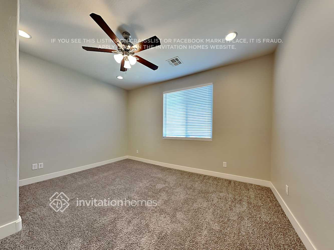 Building Photo - 16428 S 10th St