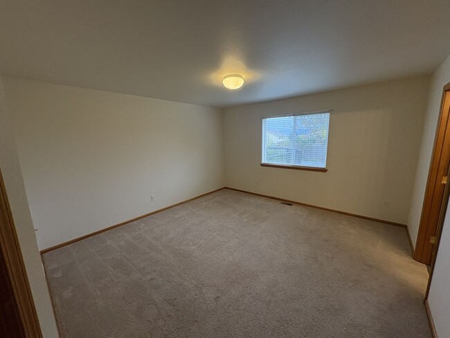 Building Photo - 3515 Malland Ct