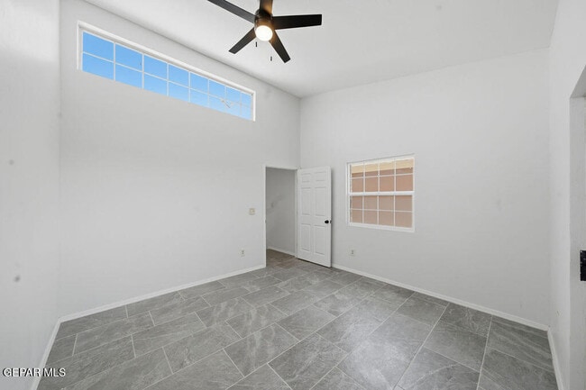 Building Photo - 821 Los Lagos Way
