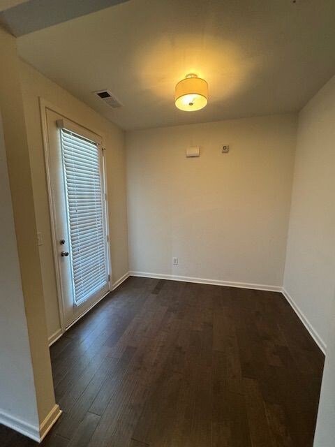 Building Photo - Beautiful Nearly New Townhome at Renaissance at South Park