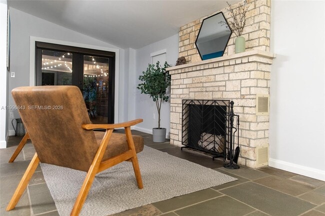 Building Photo - 2040 NE 173rd St