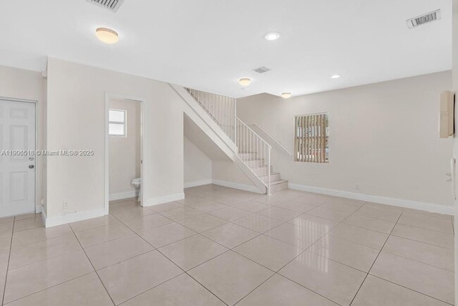 Building Photo - 1315 NW 2nd St