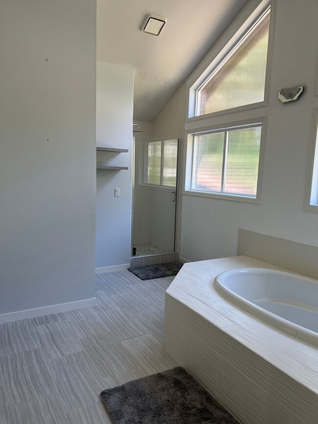 Building Photo - Suquamish View Home