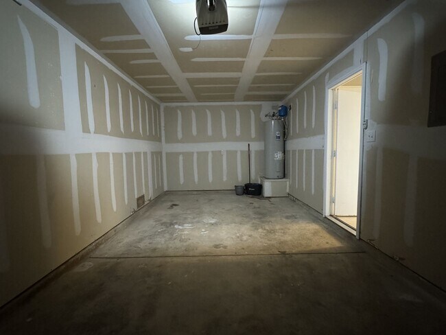 Building Photo - 861 Barrel Point