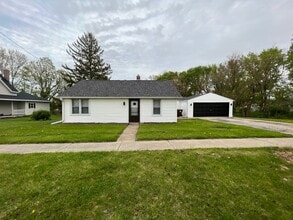 Building Photo - 2 bedroom home available in Cherry Valley