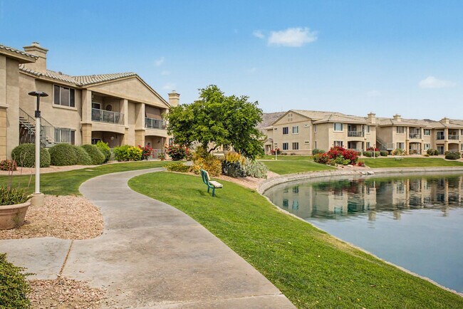 Building Photo - 16013 S Desert Foothills Pkwy