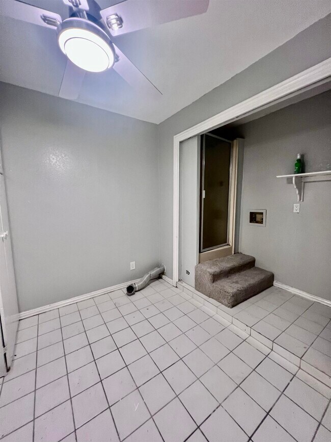 Building Photo - 1101 Shiloh Dr