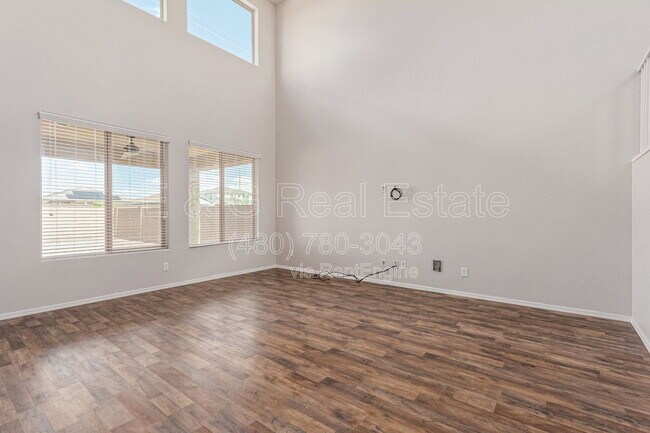 Building Photo - 1130 W Danish Red Trail
