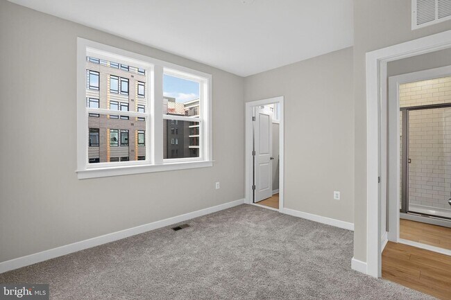 Building Photo - 3612 Farr Ave