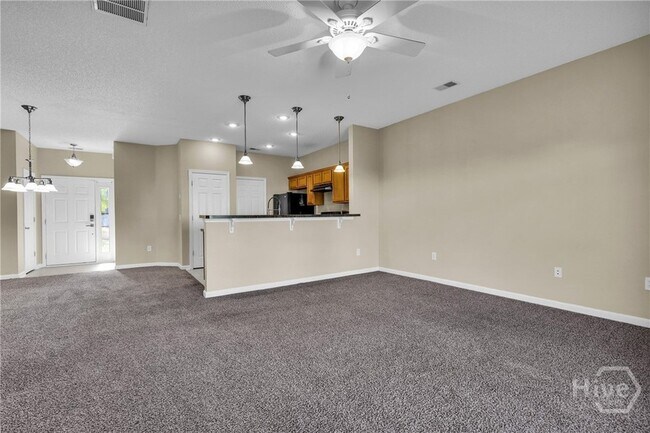 Building Photo - 975 Canyon Oak Loop