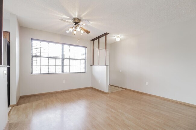 Building Photo - 5045 Mayflower St