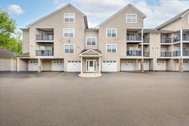 Building Photo - 100 Avalon Dr W