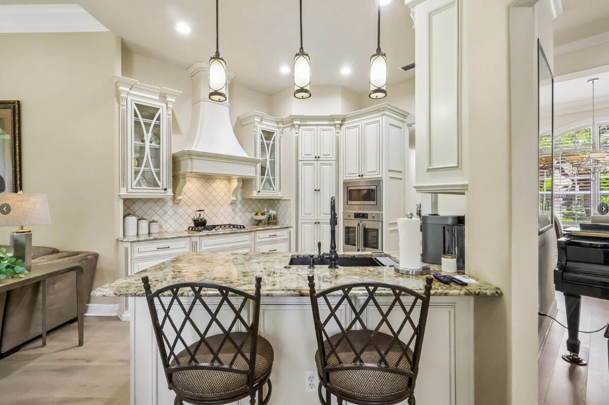 Building Photo - 3274 Oakmont Terrace