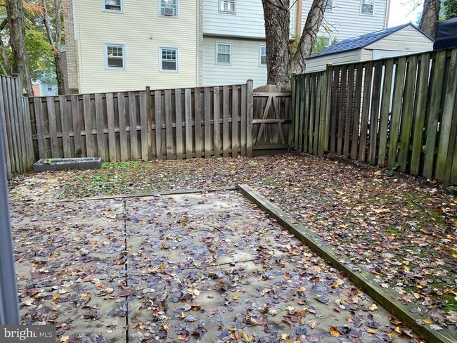 Building Photo - 6322 Draco St