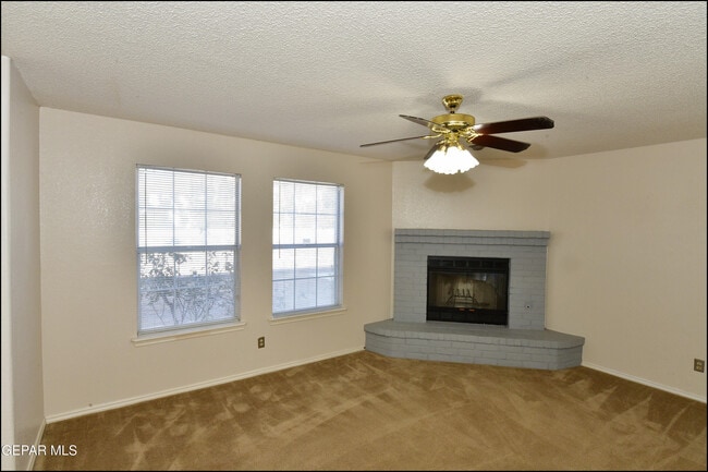 Building Photo - 6553 Brisa Del Mar Dr