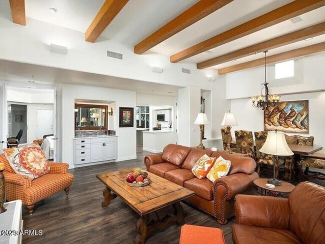 Building Photo - 9898 E Graythorn Dr