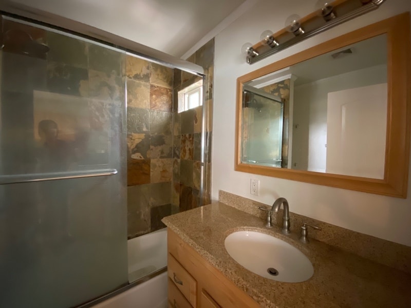 Building Photo - 5540 Franklin Ave