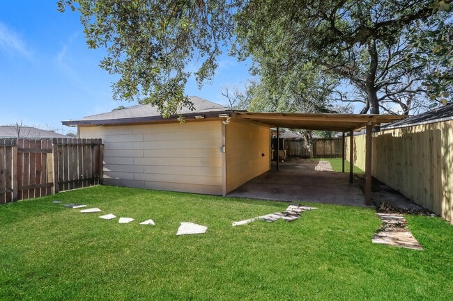 Building Photo - 2147 Frey Rd