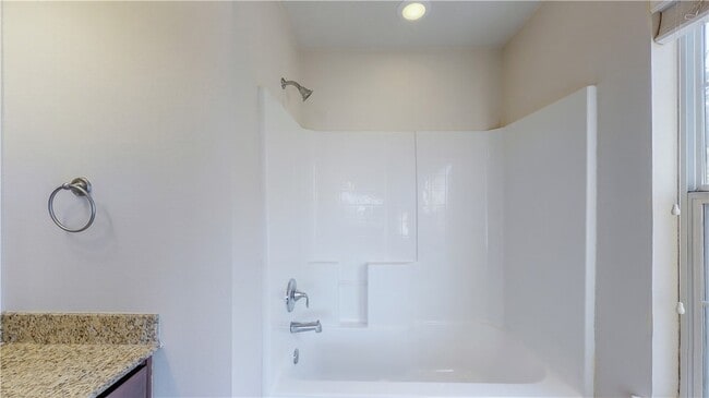 Building Photo - 2487 Horse Shoe Dr