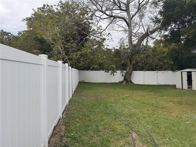 Building Photo - 1718 Guinyard Way