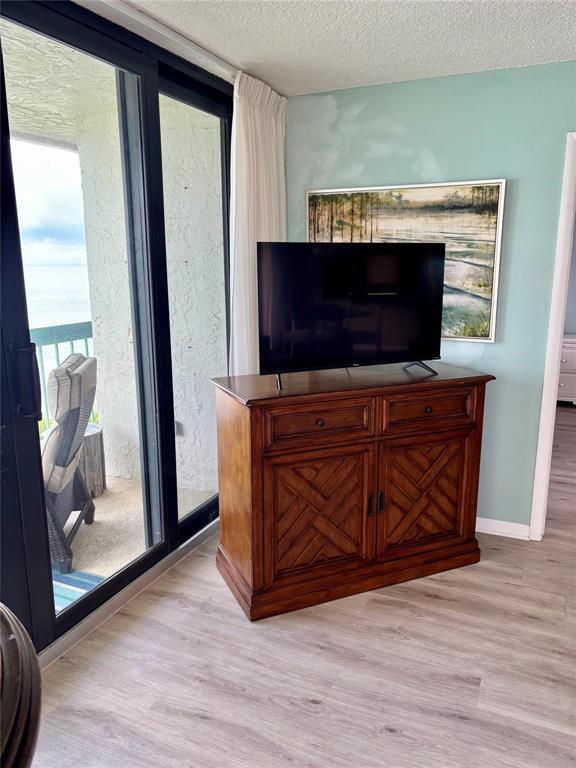 Building Photo - 9940 S Ocean Dr
