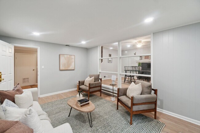 Building Photo - Charming Updated 4BR/2BA Cape Cod in Twinbrook- Rockville