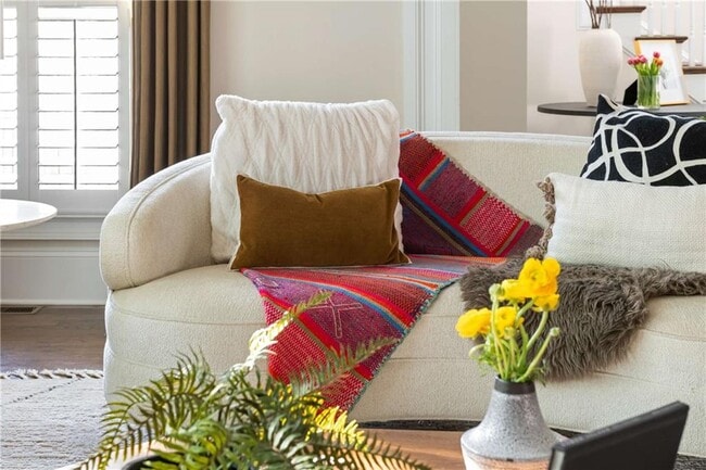 Building Photo - 582 St Charles Ave NE