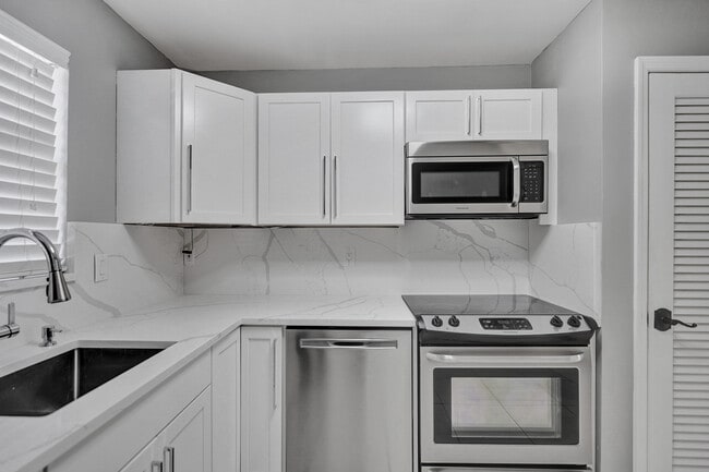 Building Photo - 109 Wettaw Ln