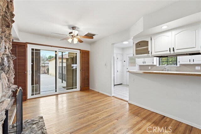 Building Photo - 6637 Balcom Ave