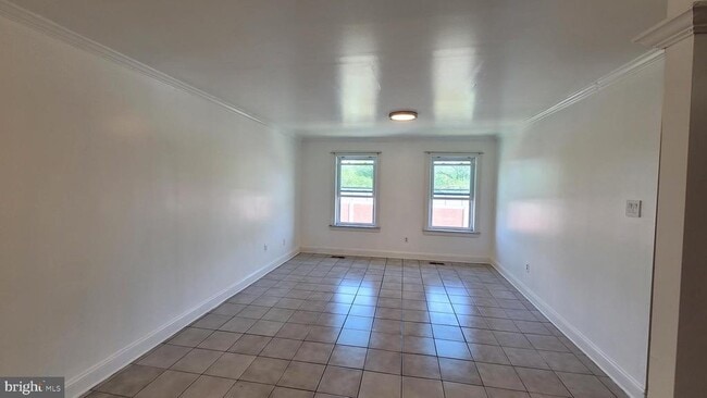 Building Photo - 3556 Woodhaven Rd
