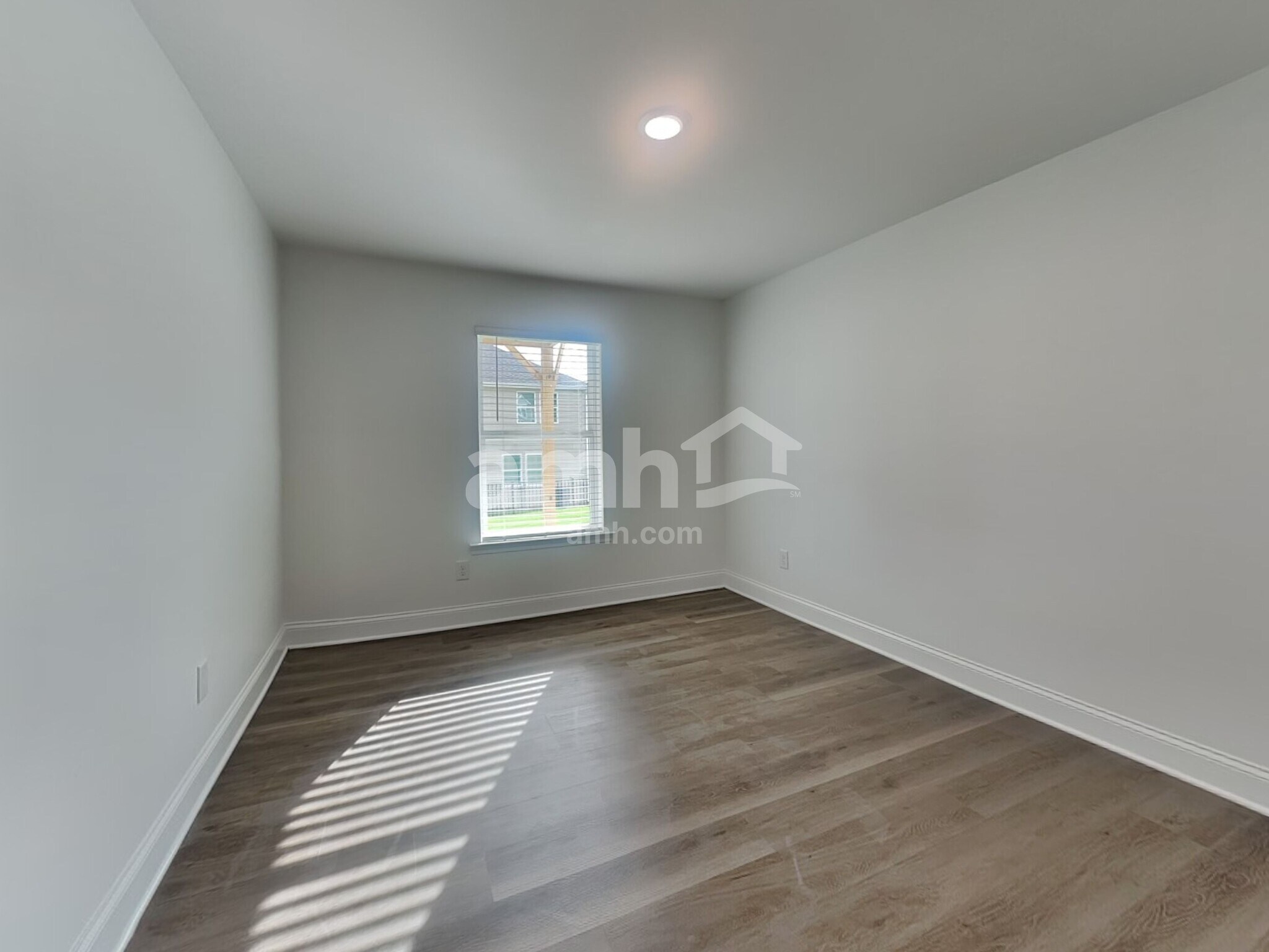 Building Photo - 1654 Soapstone Rd