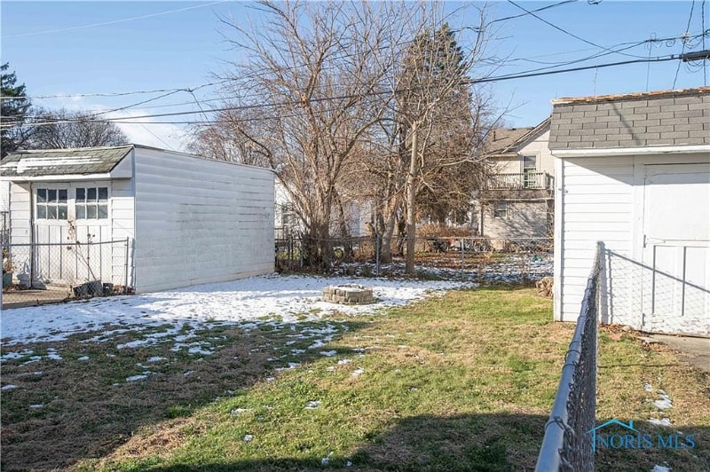 Building Photo - 1715 Perth St