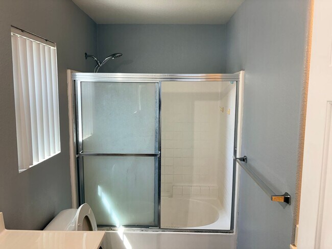 Building Photo - 25794 Iris Ave