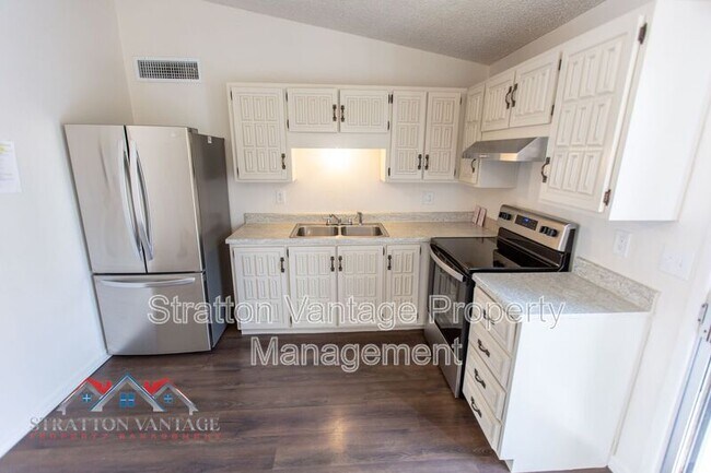 Building Photo - 3120 N 67th Ln