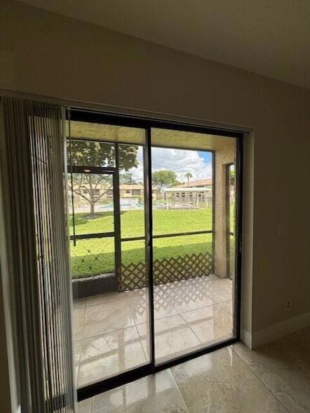 Building Photo - 6748 Palmetto Cir S