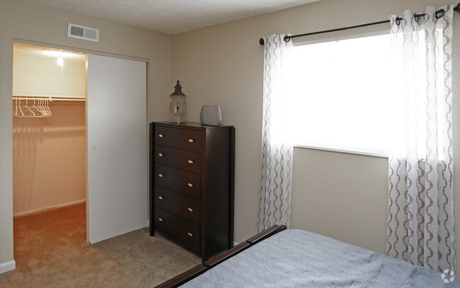 Interior Photo - Oakwood Apartments