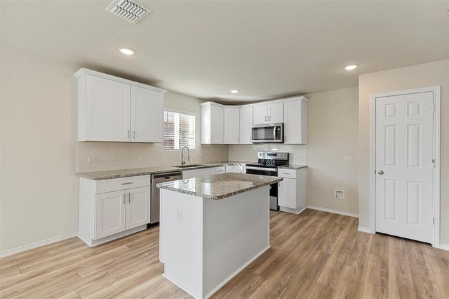 Building Photo - 10121 Wyseby Rd