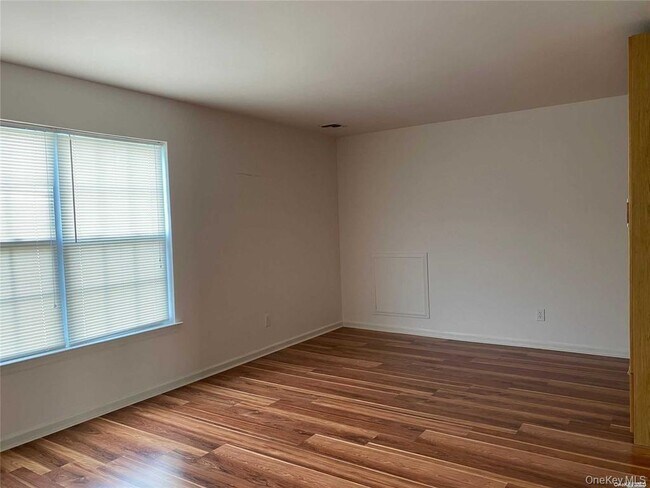 Building Photo - 87 Louden Loop