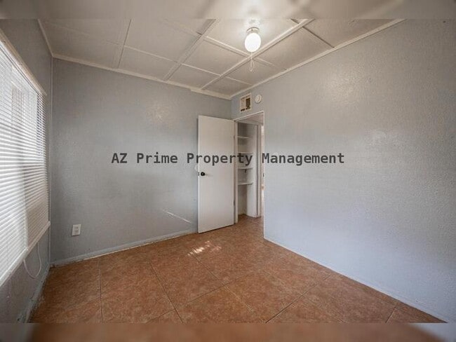 Building Photo - 7513 N 61st Ave