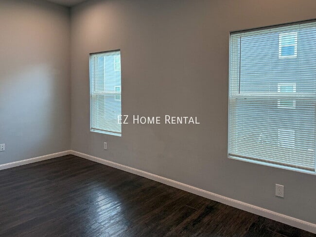 Building Photo - 4939 Ambient Dr