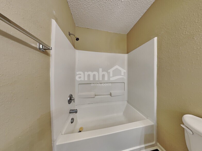 Building Photo - 64 Cordage Cir