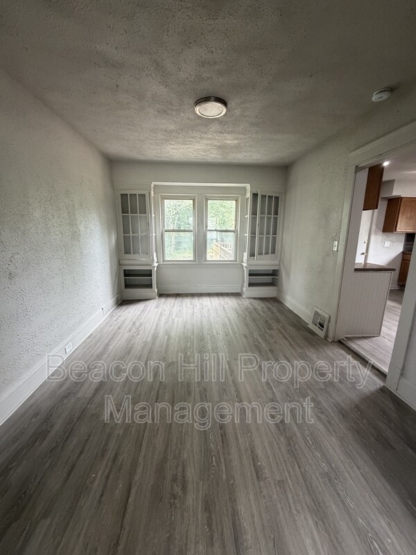 Building Photo - 12609 Dove Ave