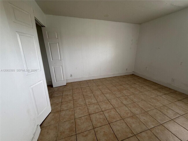 Building Photo - 3760 NW 115th Way