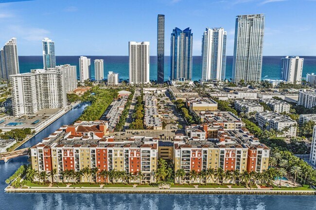 Building Photo - 17100 N Bay Rd