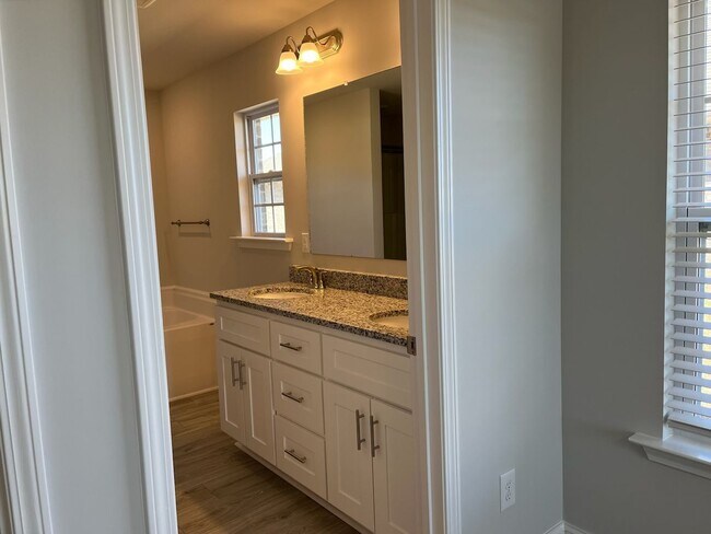 Building Photo - MADISON City Schools! MOVE IN READY NEW 4BR