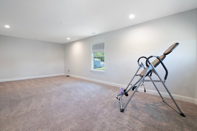 Building Photo - 240 Raines Wy